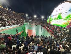 开云体育下载-场上激烈，弹指之间，篮球热潮无限延续！的简单介绍