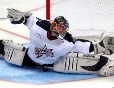 开云体育平台APP-引擎轰鸣与终场哨，当F1赛道吞噬篮球圣殿