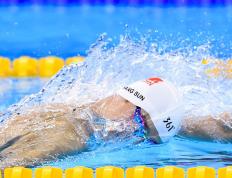 开云体育平台APP-绝境逢生的金色火焰，克莱火热手感点燃勇士逆转之战