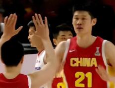 开云官网-包含比赛进行中球员们奋力拚搏，赢得全场观众掌声的词条