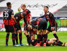 开云体育官网-弗兰克福客场不敌门兴格拉德巴赫，遭遇失利的简单介绍