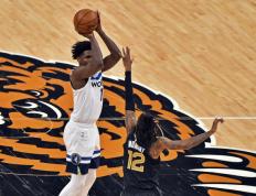 开云体育APP下载-关于灰熊惨遭太阳横扫，失败收场的信息