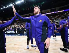 开云体育登录-太阳队在季后赛中打出了令人瞩目的表现