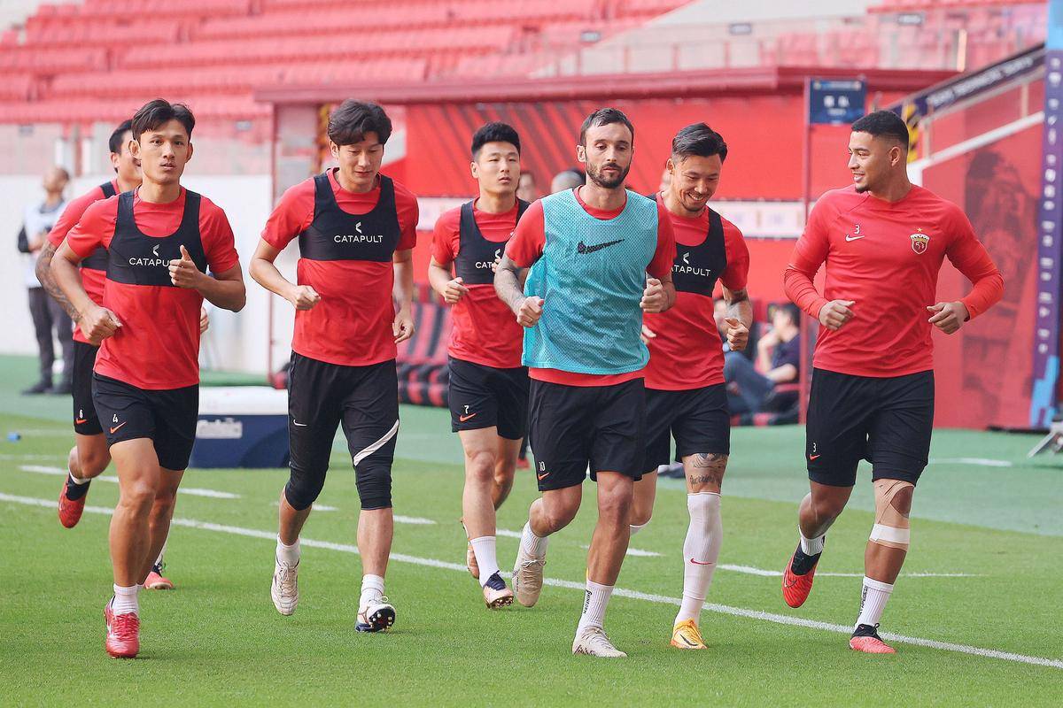 开云体育入口-包含沙特侯赛因击溃对手，实现亚冠逆袭的词条