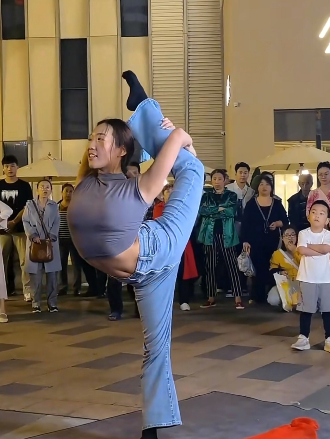 开云官方app入口-创造奇迹:柔道选手绽放风采的简单介绍