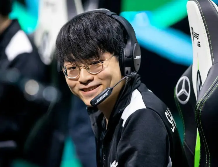 开云体育平台APP-关于MAD险胜EDG，Viper打出惊人五杀顶尖较量成都决赛之夜，锁定晋级资格的信息