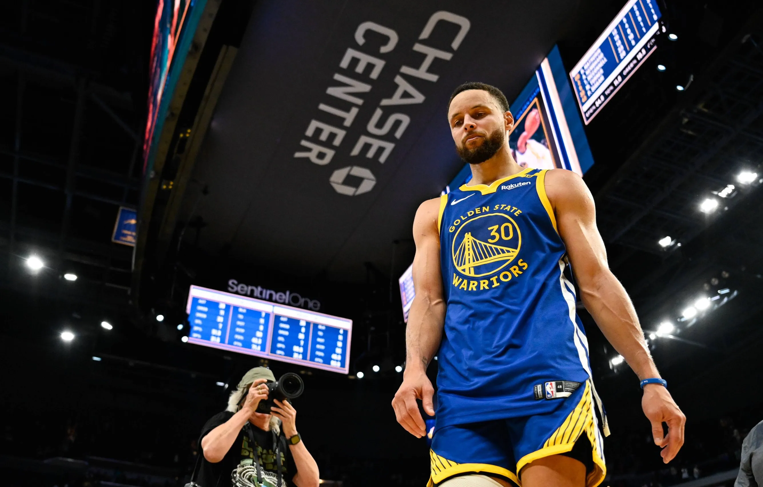 开云体育官网-勇士遭篮网逆转，库里砍下40+仍无法保住领先