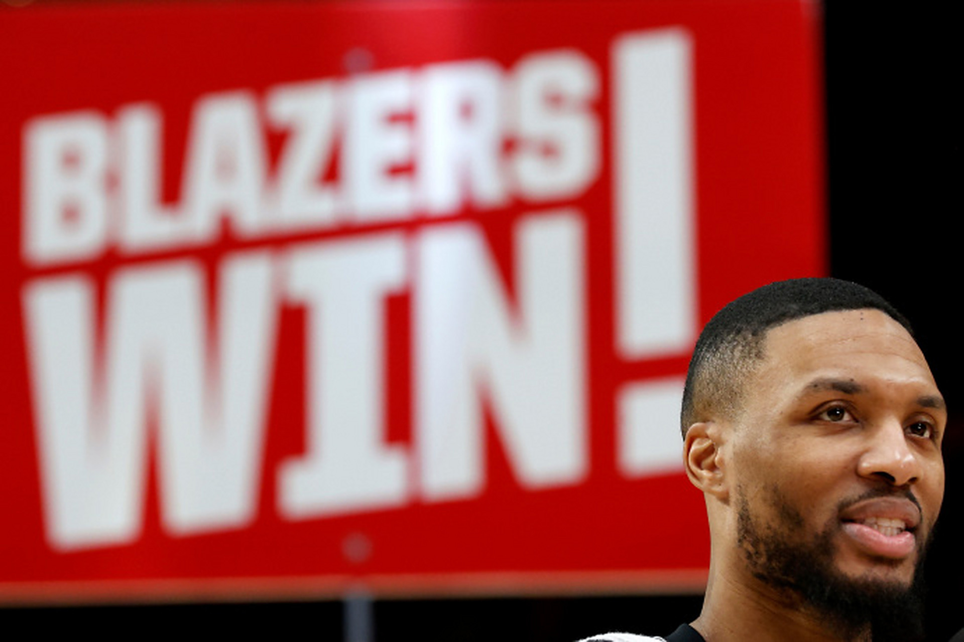 开云体育app-包含开拓者完胜开拓者，利拉德狂砍分！的词条