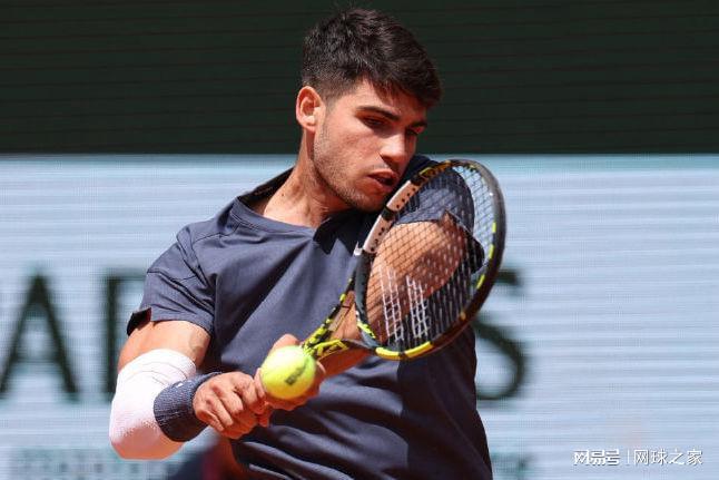 开云APP-法网险胜蒙特卡洛大师赛，穆雷刷新纪录的简单介绍