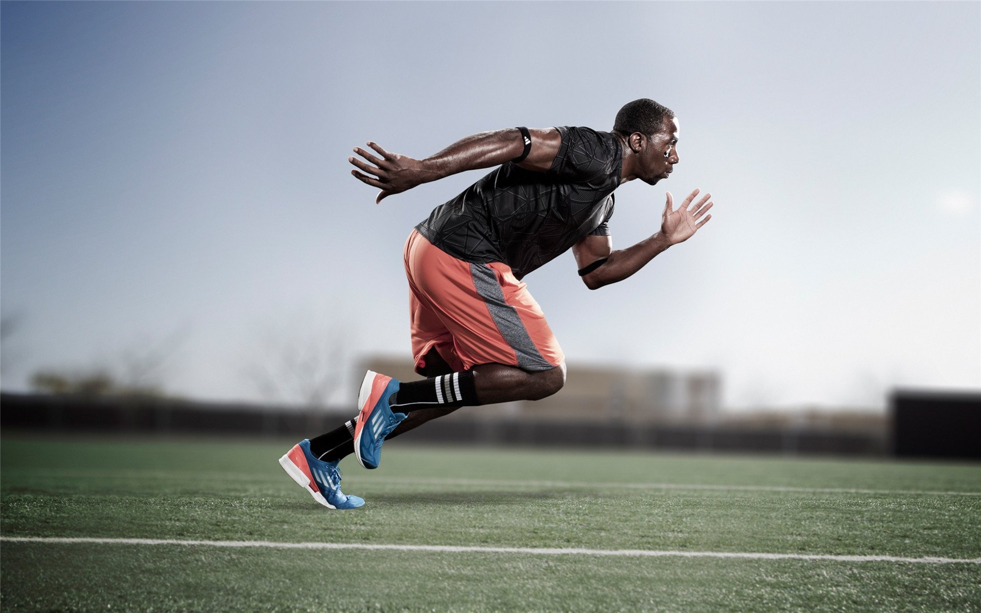 开云体育官网-跨界传奇，NBA季后赛之夜，C罗关键进球定乾坤